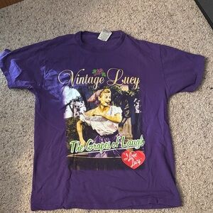 I Love Lucy The Grapes of Laugh tee size M